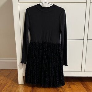 art class Black Long-Sleeve Velvet Skirt Dress